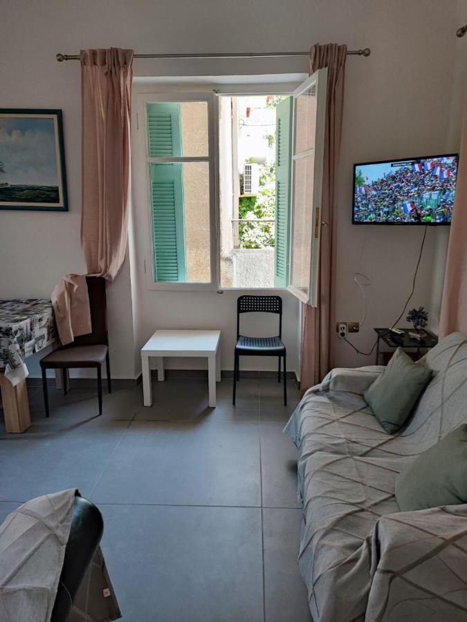 Appartement Ευχάριστο Σπίτι Στο Κέντρο Της Πόλης Του Ναυπλίου. à Nauplie Extérieur photo
