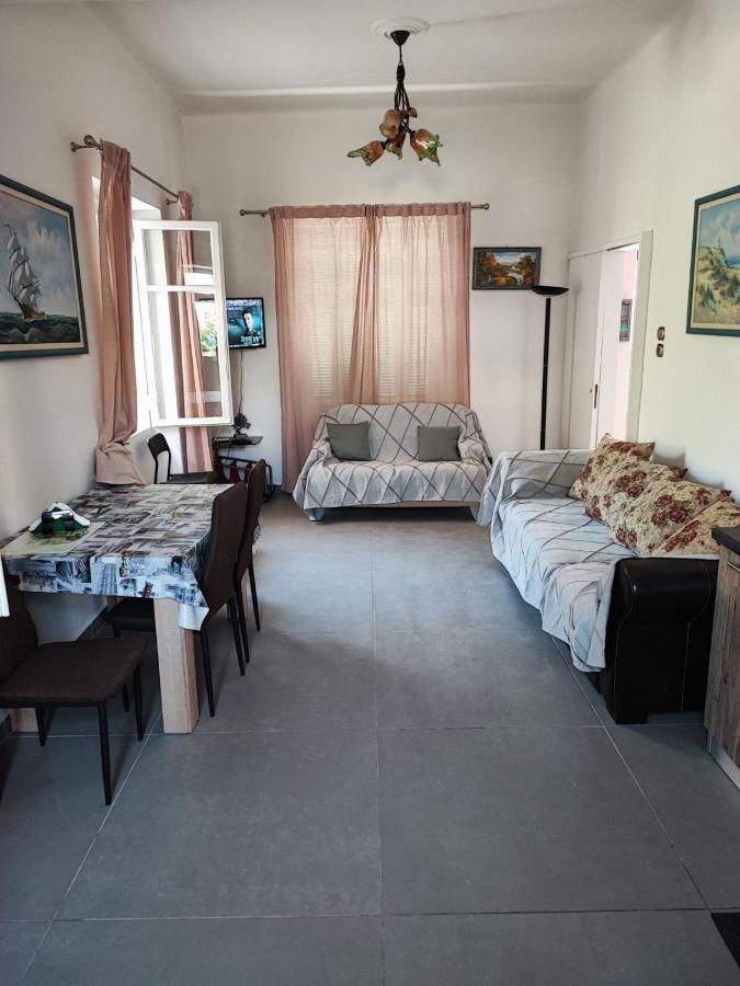 Appartement Ευχάριστο Σπίτι Στο Κέντρο Της Πόλης Του Ναυπλίου. à Nauplie Extérieur photo